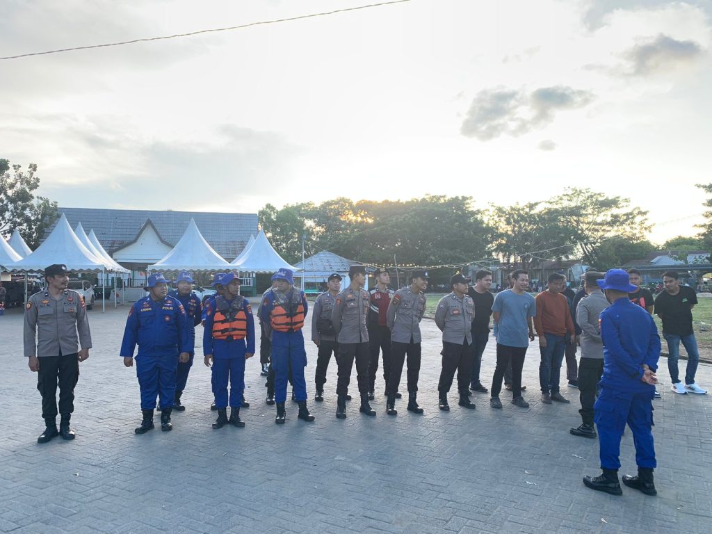 Amankan Pesta Pantai Pagatan Polres Tanah Bumbu Kerahkan Puluhan Personil