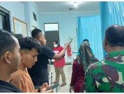 Polsek Mantewe Bersama Tim Evakuasi Temukan Pendaki Gunung Batu Raya Sudah Meninggal