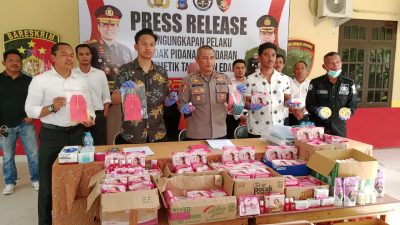 Polisi Tanah Bumbu Tangkap Perempuan Penjual Kosmetik Tanpa Izin Edar