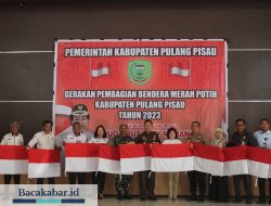 2424 Bendera Merah Putih Disalurkan Bupati Pulang Pisau Untuk di 8 Kecamatan