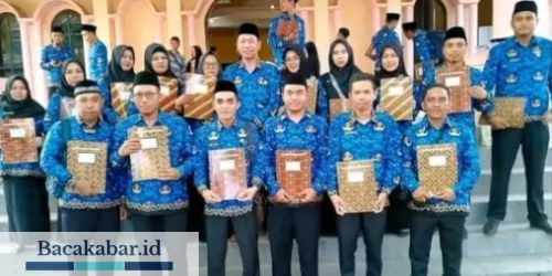 Kakan Kemenag Kapuas Hadiri Acara Penyerahan SK Pengangkatan PPPK