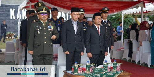 Dandim 1022/Tanah Bumbu Hadiri Upacara Penurunan Bendera Peringatan HUT RI ke-78