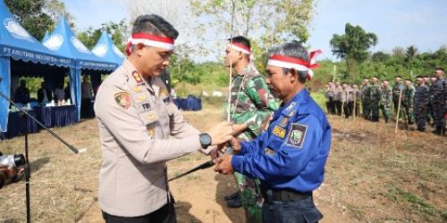 Aksi Tanam Pohon Polres Kotabaru: Jaga Kelestarian Lingkungan