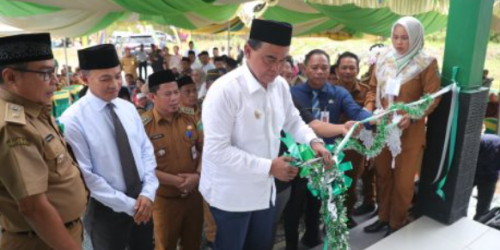 Bupati Tanbu Resmikan Kantor Baru Desa Kupang Berkah Jaya