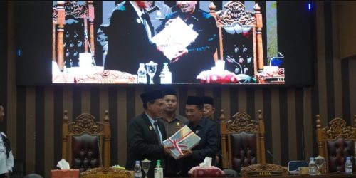 Bupati Tanah Bumbu Sampaikan RAPBD 2024 dan Visi Program Jangka Panjang