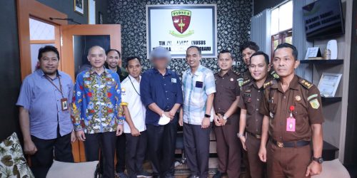 Kanwil DJP Kalselteng Serahkan Tersangka Perpajakan Kepada Jaksa