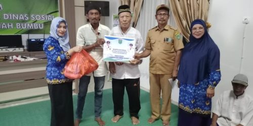 Dinas Sosial Tanbu Salurkan Bantuan Kepada Penyandang Disabilitas