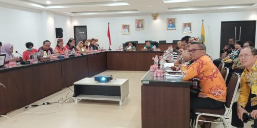 Tekan Stunting, Pj Bupati Kapuas Pimpin Rapat Lintas OPD