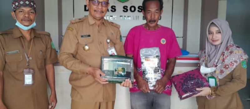 Dinsos Tanbu Buka Suara, Kisah Pria Tua Sebatang Kara di Batulicin