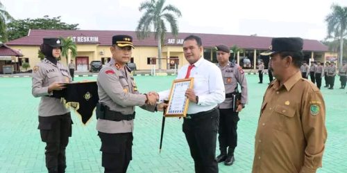 Berhasil Menata Kampung Bebas Narkoba, Kades Mentaren Diganjar Penghargaan