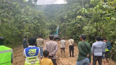 3 Hari Dikerjakan, Jalan Batulicin – Kandangan Sudah Bisa Dilewati