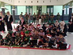Terima Kunjungan TK Sari Mulya, Koramil Sungai Loban Ajarkan Bela Negara