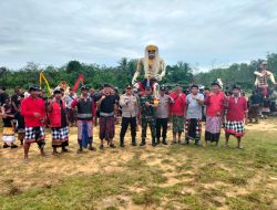 Babinsa Amankan Pawai Ogoh-ogoh di Sungai Loban