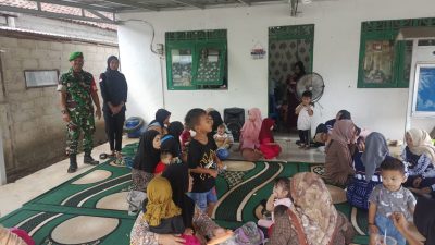 Babinsa Dampingi Pelaksanaan Posyandu di Sebamban Baru