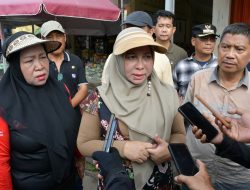 Pastikan Ketersediaan dan Harga Bahan Pokok Stabil, Pj Bupati Pantau Pasar Patanak Pulang Pisau