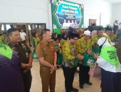 Lepas 317 JCH, Pj Bupati Kapuas Minta Jamaah Jaga Kesehatan