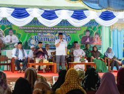 Pj Bupati Kapuas Laksanakan Safari Ramadan di Masjid Al-Falah Kecamatan Kapuas Barat