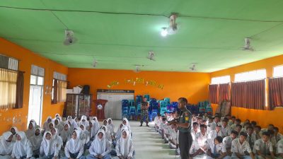 Kodim Tanah Bumbu Sosialisasi Penerimaan Bintara Kepada Siswa SMKN 1 Kusan Hilir