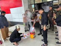 KPU Kotabaru Musnahkan Surat Suara Rusak dan Kelebihan Kirim