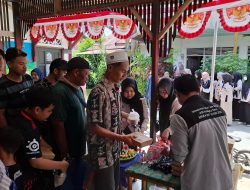 Gerakan Sedekah Jum’at Bagikan Makanan Gratis