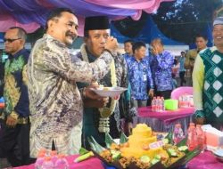 Potong Tumpeng, Pj Bupati Syamsir Buka Tala Expo dan Pasar Rakyat