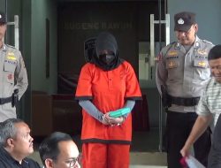 Pemilik Biro Umrah Ditangkap Polisi, Komputer Hingga Mobil Alphard Diamankan