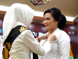 Warnita Heriyus Dilantik Sebagai Ketua Dekranasda Murung Raya