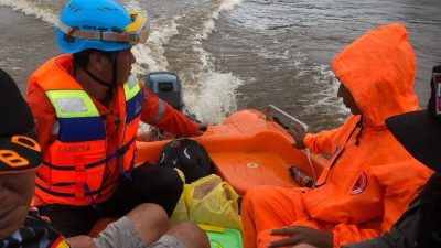 Balita Tenggelam di Sungai Barito, Tim SAR Lakukan Pencarian Intensif