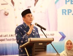 Bupati Tanbu Dorong Regulasi untuk Kesejahteraan Guru Honorer di Sekolah Swasta