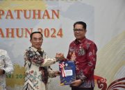 BPK RI Perwakilan Kalteng Serahkan LHP Kinerja dan Kepatuhan Semester II 2024 ke Pemkab Kapuas