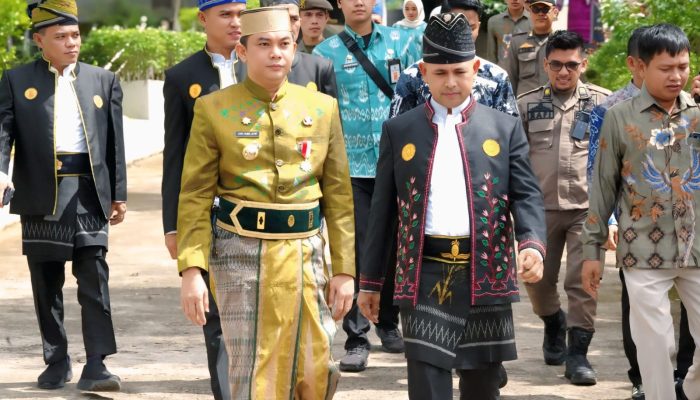 Bupati Tanah Bumbu Beri Kejutan Spontan di Hari Jadi ke-22 Kabupaten
