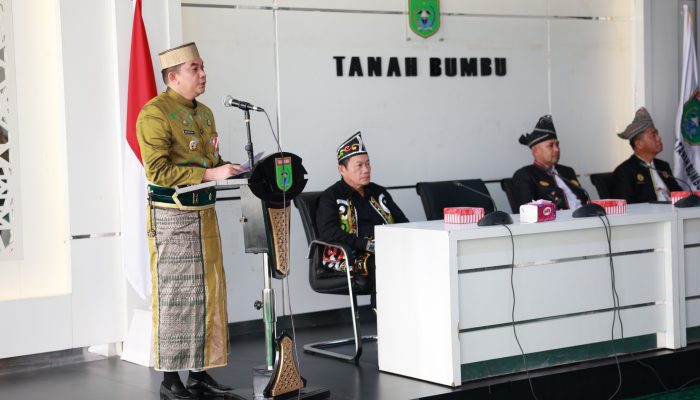 Bupati Tanah Bumbu Tekankan Pentingnya Evaluasi Kinerja Aparatur
