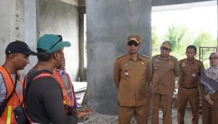 Bupati Sukamara Tinjau Pembangunan Gedung Baru Puskesmas Jelai, Target Selesai Akhir April