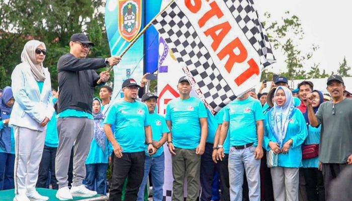 Ribuan Warga Meriahkan Jalan Santai HUT Banjarbaru ke-26, Hadiah Rumah dan Umrah Jadi Daya Tarik
