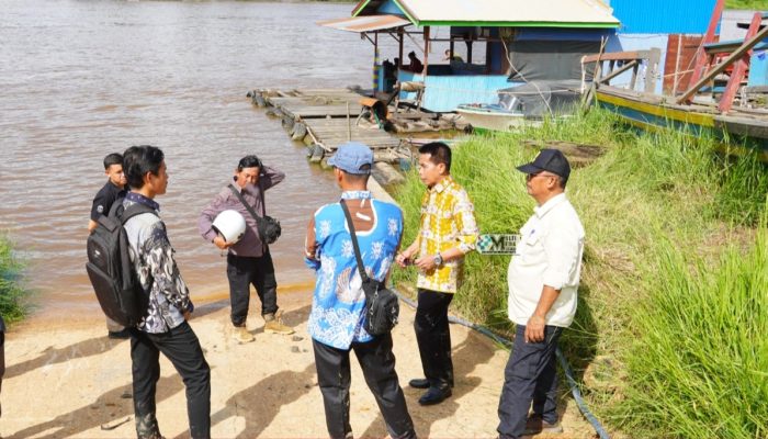 Pj Bupati Mura Tinjau Lokasi Pembangunan Jembatan di Desa Beras Belange