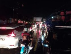Kemacetkan Parah H+1 Lebaran, Arus Kendaraan di Cianjur-Bandung Mencapai 2 Kilometer