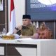 Bupati Tanah Laut H. Rahmat Trianto saat memimpin rapat evaluasi 100 hari kerja di Gedung Sarantang Saruntung, Senin (19/5/2025).