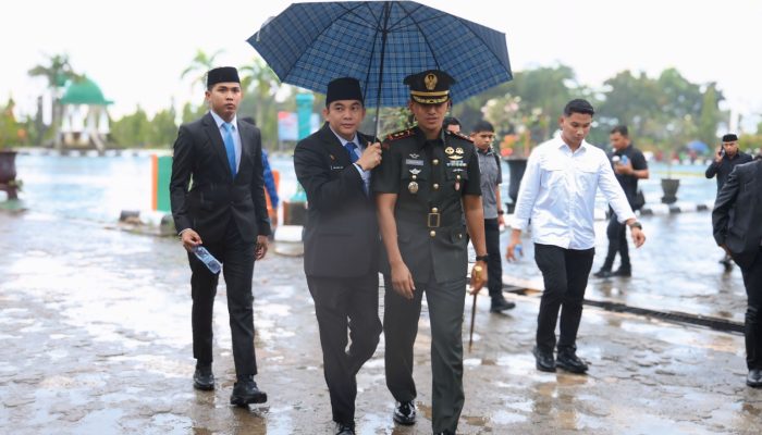 Upacara Harkitnas dan ALRI di Tanbu Berlangsung Khidmat Meski Diguyur Hujan