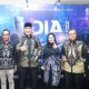 Bupati Tanah Laut, H. Rahmat Trianto, menerima penghargaan Digital Innovation in Public Services dalam ajang DIA 2025 di Jakarta, Rabu malam (28/5/2025).