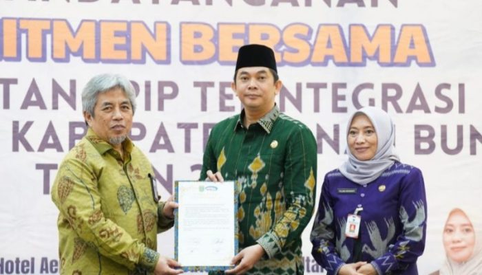 Bupati Tanah Bumbu Teken Komitmen Anti-Korupsi: “Wujud Nyata Pemerintahan Bersih!”