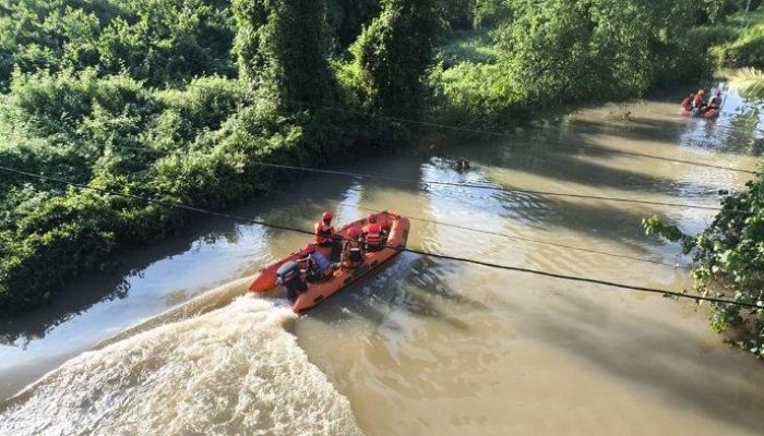 Operator Ekskavator Hilang di Sungai Kotabaru