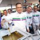 Warga Semarang menyetorkan minyak jelantah dan botol plastik di SPBU Pertamina Jalan Sisingamangaraja, Jumat (6/6/2025). (Dok. Pertamina Patra Niaga)