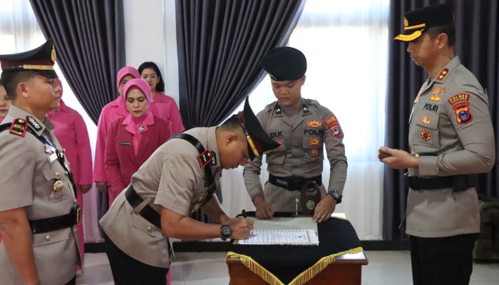 Kapolres Tabalong Lantik Kapolsek Baru, Dorong Loyalitas dan Pelayanan Publik