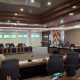 Pj. Sekda Kotabaru H. Eka Saprudin menyampaikan komitmen pemerintah dalam sosialisasi Perda Kawasan Tanpa Rokok di Aula Bamega, Senin (16/6/2025).