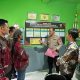 AKBP Dr. Mohamad Fihim bersama tim meninjau kesiapan Poskamling RT 19 Desa Tegalrejo, Kecamatan Kelumpang Hilir, Kotabaru, Jumat (20/6/2025).