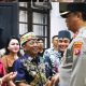 Kapolda Kalteng Irjen Pol. Iwan Kurniawan bersama Bupati Mura Heriyus saat ramah tamah di Aula Rujab Bupati Murung Raya, Rabu malam (11/6/2025).