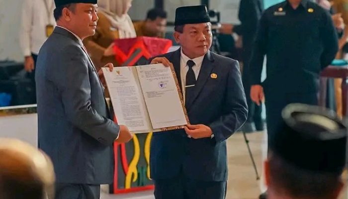 Usis I Sangkai Resmi Dilantik Sebagai Sekda Kapuas, Dinilai Sebagai Manajer Handal Pemerintahan