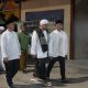 Bupati Sukamara H. Masduki, ST menghadiri Haul Akbar Imam Faqih Muqoddam di Kecamatan Jelai, Kamis (3/7/2025), bersama tokoh agama dan masyarakat. (Foto: Prokopim Sukamara)