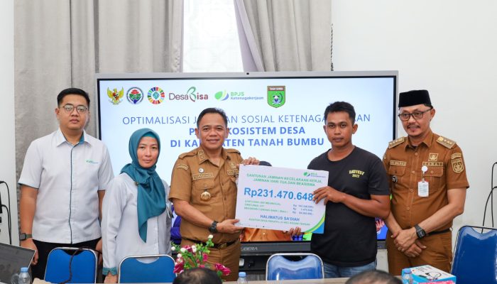 BPJS Ketenagakerjaan Serahkan Santunan kepada Ahli Waris Peserta yang Alami Kecelakaan Kerja