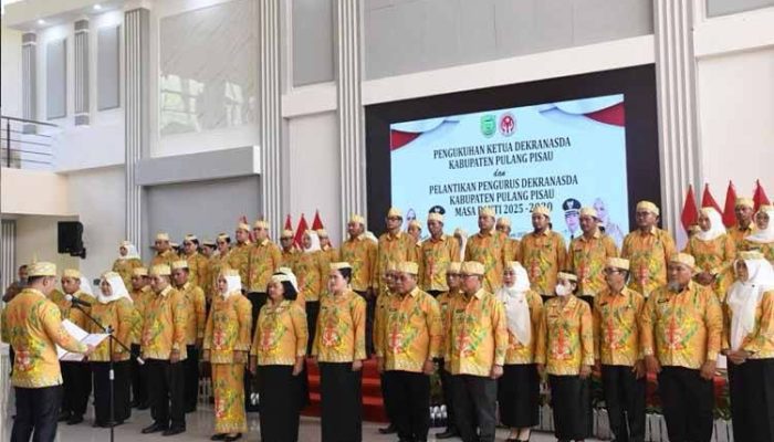 Bupati Ahmad Rifa’i Kukuhkan Pengurus Dekranasda Pulang Pisau 2025–2030